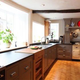 Handmade kitchens - Wychwood Cabinet Makers